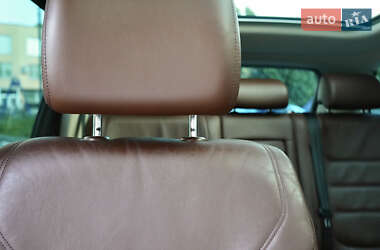 Позашляховик / Кросовер Volkswagen Touareg 2011 в 