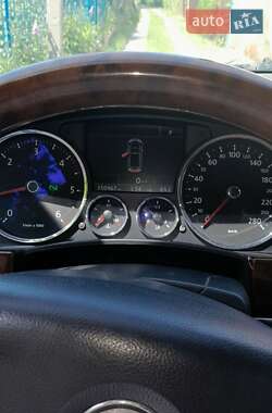 Позашляховик / Кросовер Volkswagen Touareg 2007 в 
