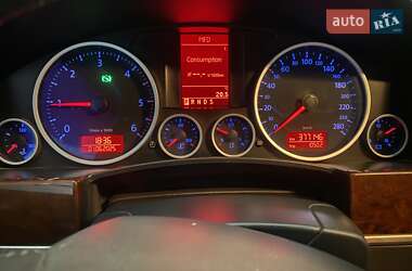 Внедорожник / Кроссовер Volkswagen Touareg 2008 в 