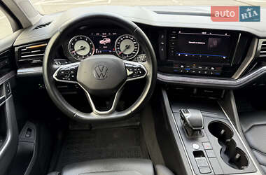 Позашляховик / Кросовер Volkswagen Touareg 2020 в 
