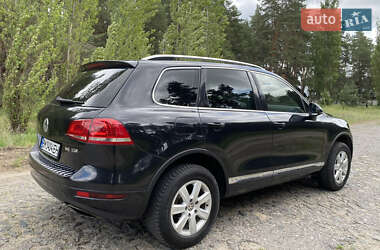 Внедорожник / Кроссовер Volkswagen Touareg 2013 в 