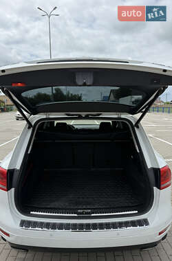 Внедорожник / Кроссовер Volkswagen Touareg 2013 в 