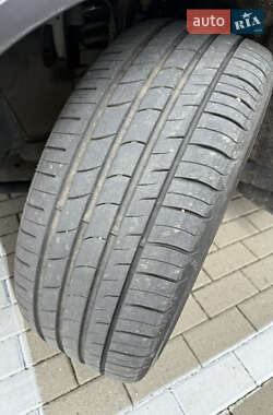 Внедорожник / Кроссовер Volkswagen Touareg 2013 в 