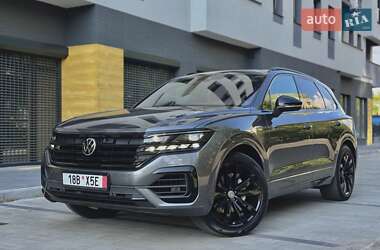 Внедорожник / Кроссовер Volkswagen Touareg 2018 в Мукачево