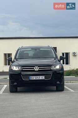 Позашляховик / Кросовер Volkswagen Touareg 2014 в Підволочиську