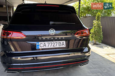 Внедорожник / Кроссовер Volkswagen Touareg 2019 в 