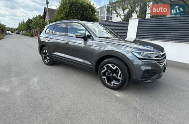 Внедорожник / Кроссовер Volkswagen Touareg 2024 в Киеве