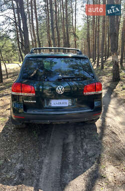 Внедорожник / Кроссовер Volkswagen Touareg 2005 в 