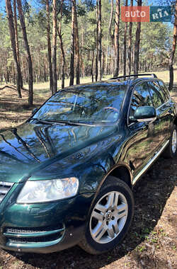 Внедорожник / Кроссовер Volkswagen Touareg 2005 в 