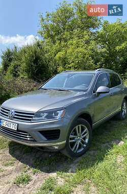 Внедорожник / Кроссовер Volkswagen Touareg 2015 в Хмельницком