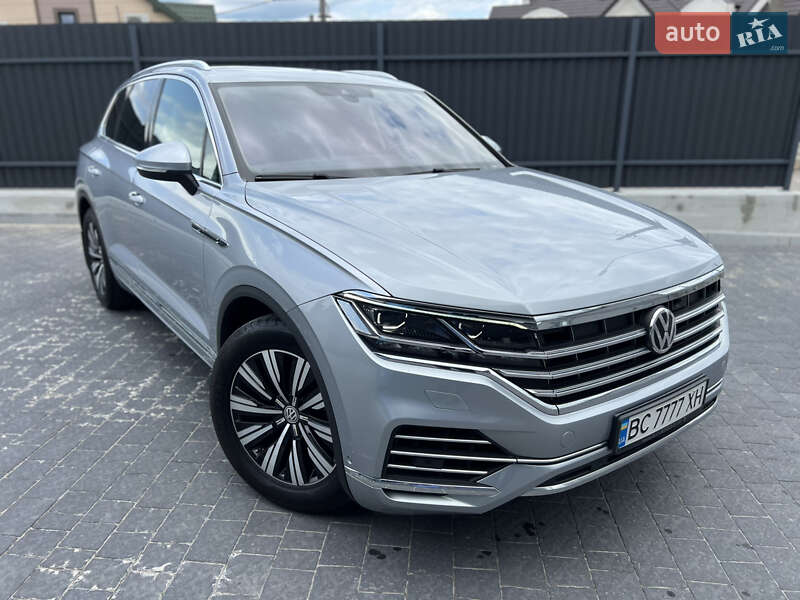Внедорожник / Кроссовер Volkswagen Touareg 2018 в Львове