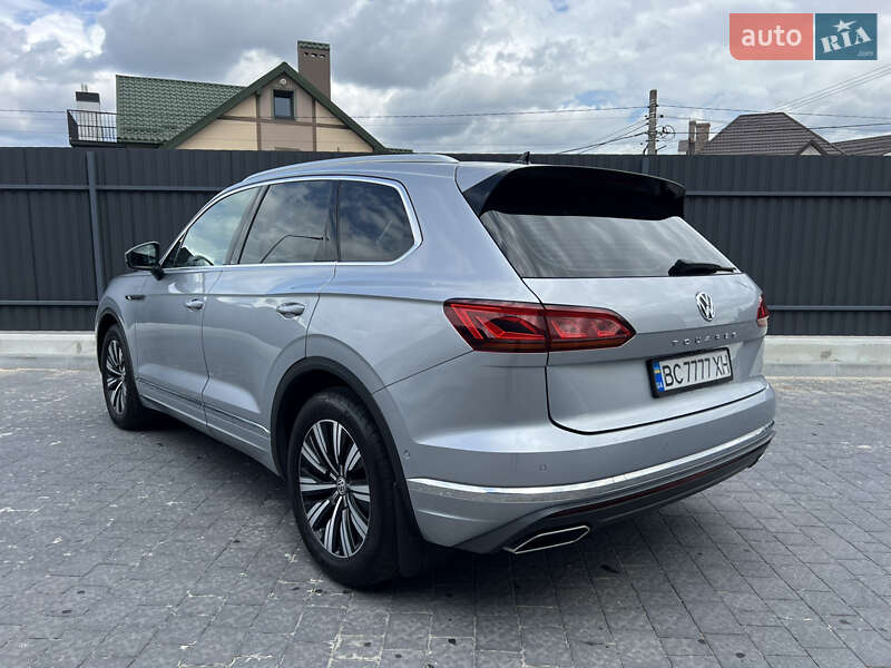 Внедорожник / Кроссовер Volkswagen Touareg 2018 в Львове