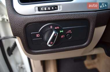 Внедорожник / Кроссовер Volkswagen Touareg 2012 в 