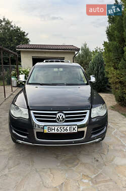 Внедорожник / Кроссовер Volkswagen Touareg 2007 в 