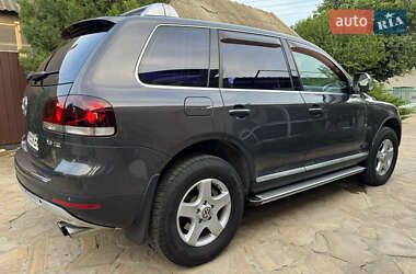 Внедорожник / Кроссовер Volkswagen Touareg 2007 в 