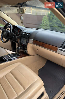 Внедорожник / Кроссовер Volkswagen Touareg 2007 в 