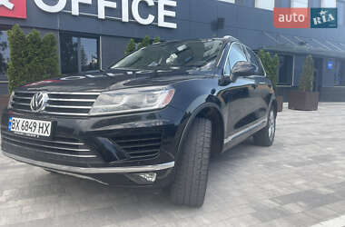 Внедорожник / Кроссовер Volkswagen Touareg 2014 в 