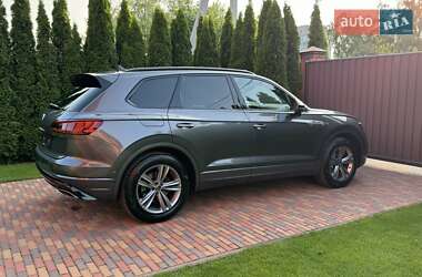 Внедорожник / Кроссовер Volkswagen Touareg 2020 в 