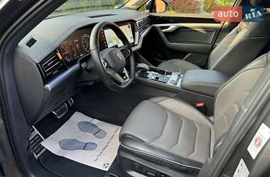 Внедорожник / Кроссовер Volkswagen Touareg 2020 в 