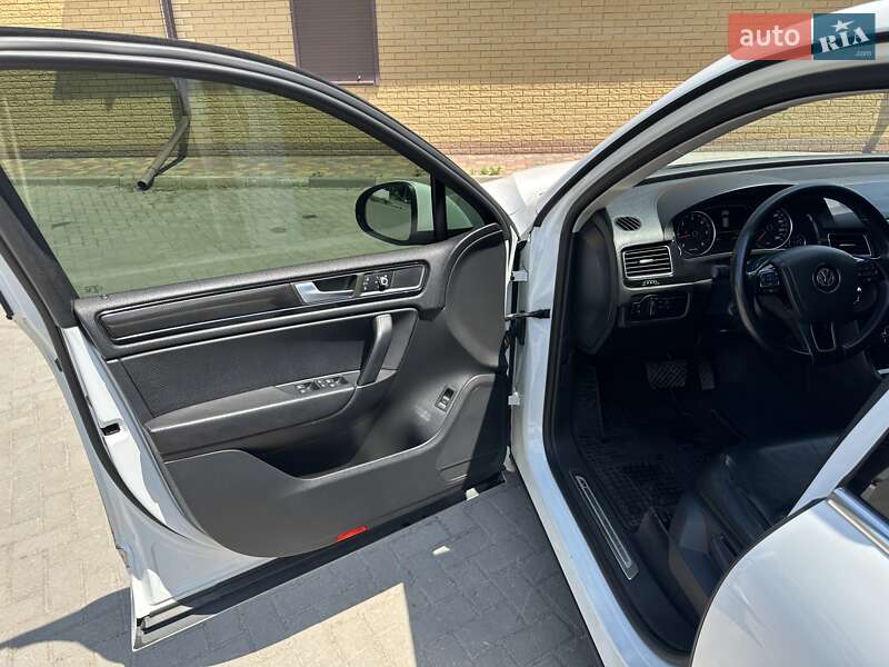 Позашляховик / Кросовер Volkswagen Touareg 2013 в Запоріжжі фото 28 Позашляховик / Кросовер Volkswagen Touareg 2013 в Запоріжжі