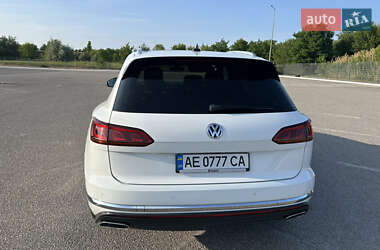 Внедорожник / Кроссовер Volkswagen Touareg 2019 в 