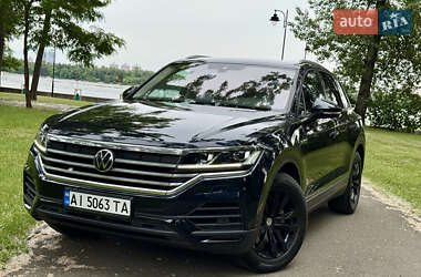 Позашляховик / Кросовер Volkswagen Touareg 2020 в 