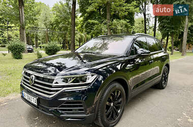 Позашляховик / Кросовер Volkswagen Touareg 2020 в 