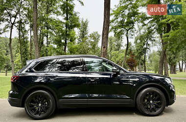 Позашляховик / Кросовер Volkswagen Touareg 2020 в 