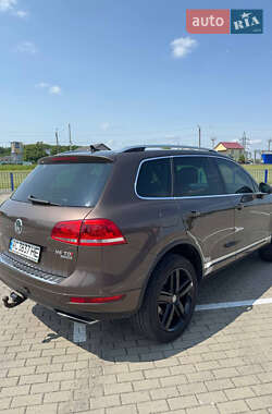 Внедорожник / Кроссовер Volkswagen Touareg 2010 в 