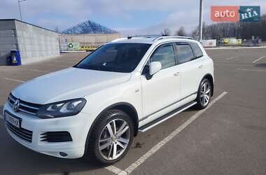 Внедорожник / Кроссовер Volkswagen Touareg 2013 в 