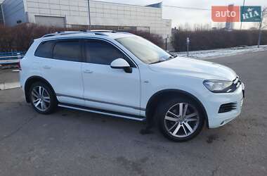 Внедорожник / Кроссовер Volkswagen Touareg 2013 в 