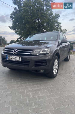 Внедорожник / Кроссовер Volkswagen Touareg 2012 в 