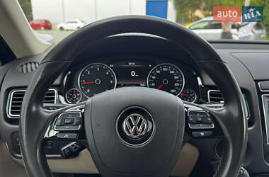 Позашляховик / Кросовер Volkswagen Touareg 2016 в 