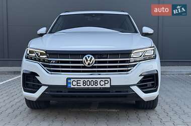 Позашляховик / Кросовер Volkswagen Touareg 2018 в 