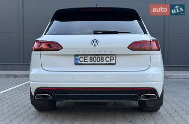Позашляховик / Кросовер Volkswagen Touareg 2018 в 