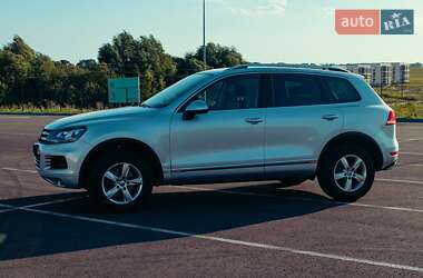 Внедорожник / Кроссовер Volkswagen Touareg 2013 в 