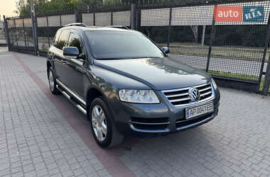 Внедорожник / Кроссовер Volkswagen Touareg 2004 в 