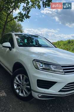 Внедорожник / Кроссовер Volkswagen Touareg 2016 в 