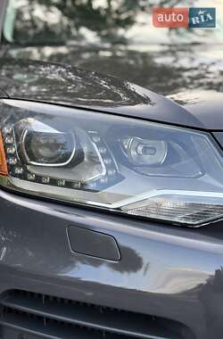 Внедорожник / Кроссовер Volkswagen Touareg 2010 в 