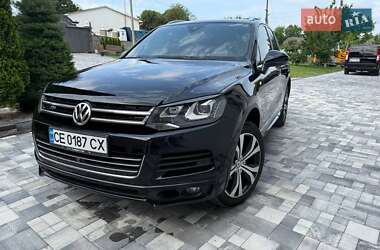 Внедорожник / Кроссовер Volkswagen Touareg 2012 в Черновцах
