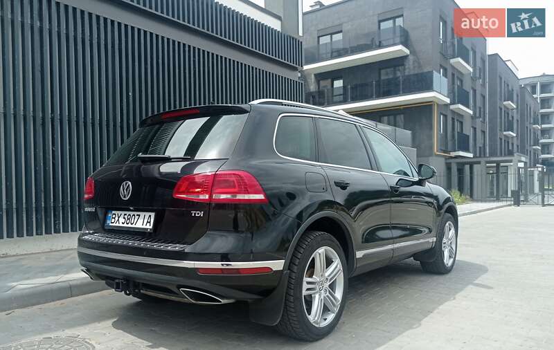 Позашляховик / Кросовер Volkswagen Touareg 2014 в Черкасах