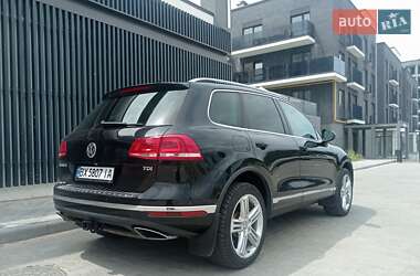 Внедорожник / Кроссовер Volkswagen Touareg 2014 в 