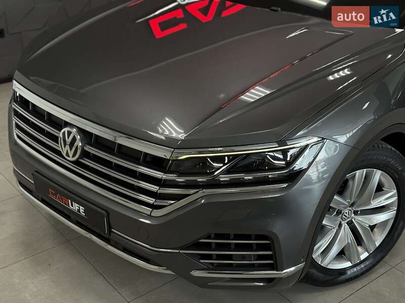 Позашляховик / Кросовер Volkswagen Touareg 2019 в Тернополі