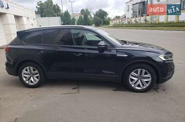 Внедорожник / Кроссовер Volkswagen Touareg 2020 в 