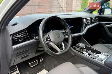 Позашляховик / Кросовер Volkswagen Touareg 2022 в 