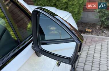 Позашляховик / Кросовер Volkswagen Touareg 2022 в 