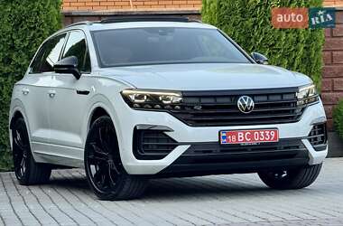 Позашляховик / Кросовер Volkswagen Touareg 2022 в Рівному