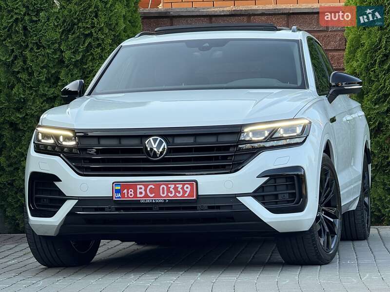 Позашляховик / Кросовер Volkswagen Touareg 2022 в 