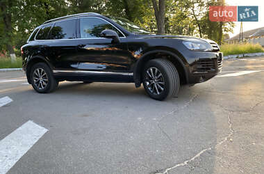 Внедорожник / Кроссовер Volkswagen Touareg 2013 в 