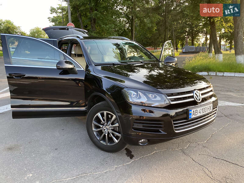 Внедорожник / Кроссовер Volkswagen Touareg 2013 в Виннице
